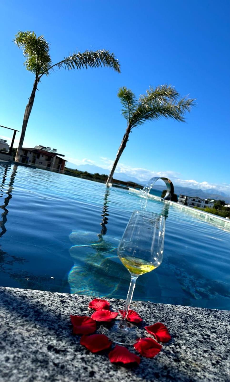 Sunlight Hotel 4*