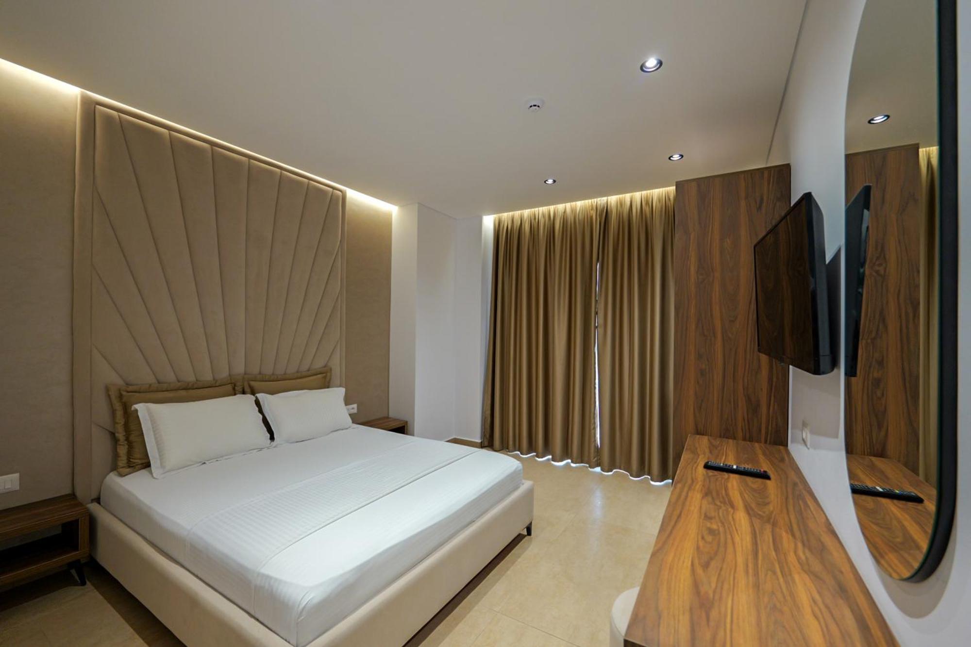Sunlight Hotel